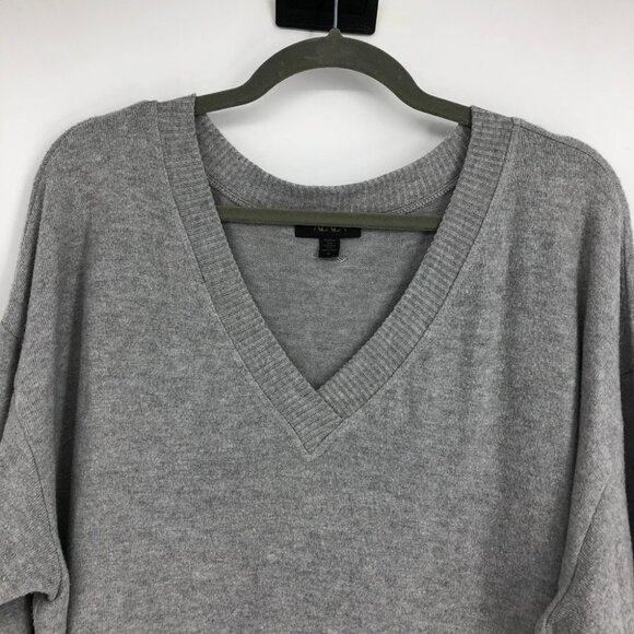 Alala Wander Sweatahirt light grey heathered v-neck Rib trim  side slits 1x - Picture 7 of 16